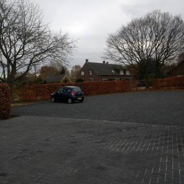 Ruime parkeerplaats